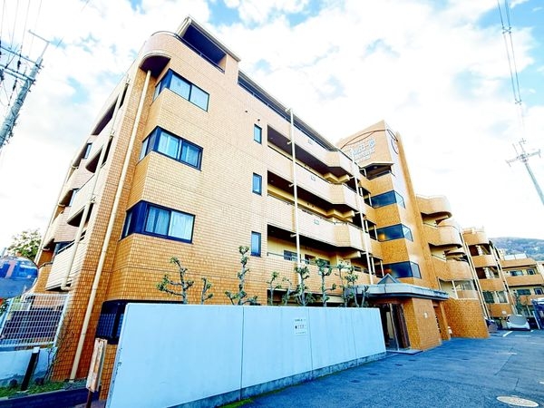 ふぁみーゆ生駒２番館　中古マンション