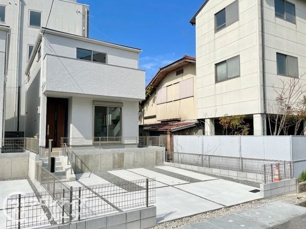 京田辺市三山木野神　新築一戸建て　１期　２号棟
