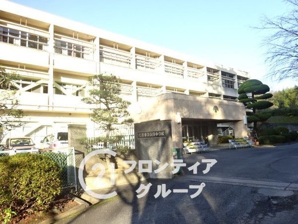 橿原市大久保町　新築一戸建て　第１　３号棟(橿原市立畝傍中学校)