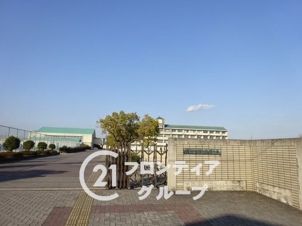 北葛城郡広陵町大字萱野　新築一戸建て　３期　2号棟(広陵町立広陵中学校)