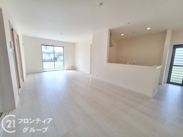 北葛城郡広陵町大字萱野　新築一戸建て　３期　2号棟