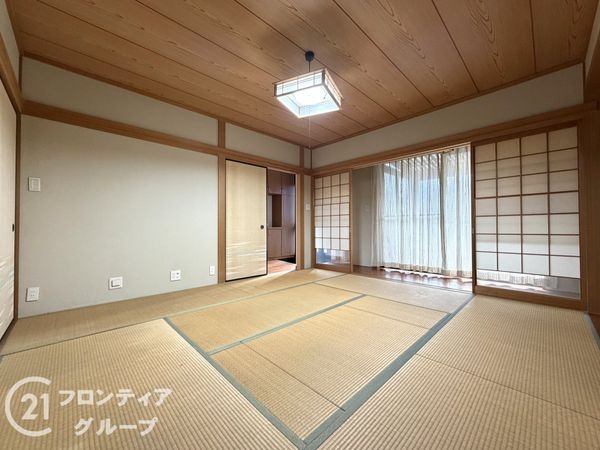 橿原市菖蒲町２丁目の中古一戸建て