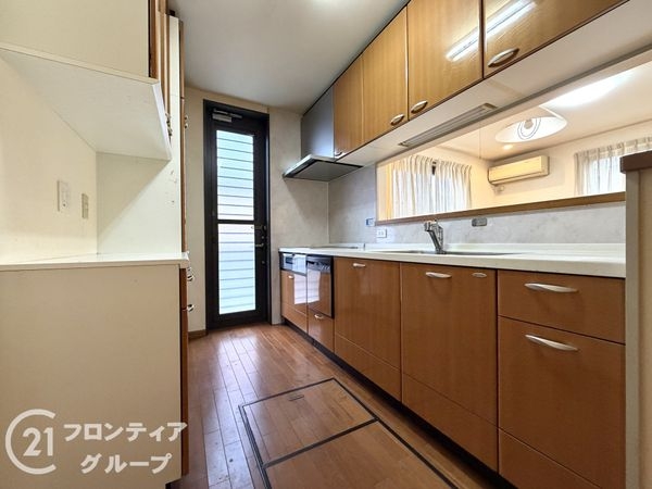 橿原市菖蒲町２丁目の中古一戸建て