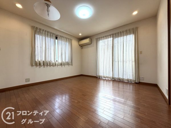 橿原市菖蒲町２丁目の中古一戸建て