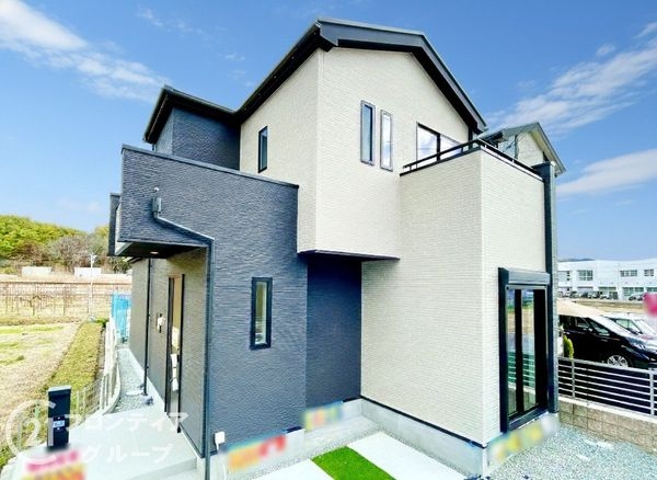 天理市石上町　新築一戸建て　３号棟