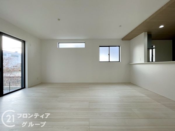 天理市永原町　新築一戸建て　２期　２号棟