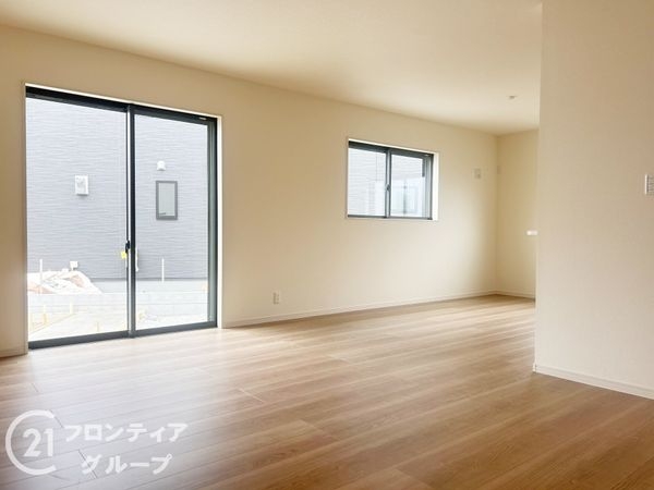奈良市菅原町　新築一戸建て　７期　４号棟