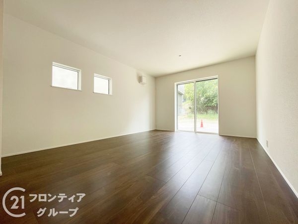 奈良市宝来町　新築一戸建て　１期　３号棟
