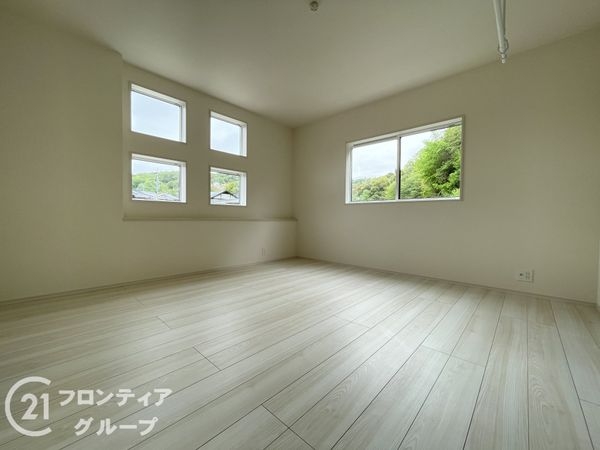 生駒市萩の台１丁目　新築一戸建て　１期　１号棟