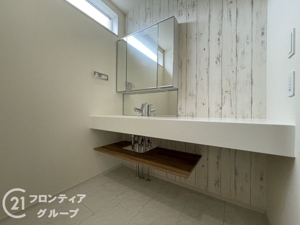 生駒市萩の台１丁目　新築一戸建て　１期　１号棟