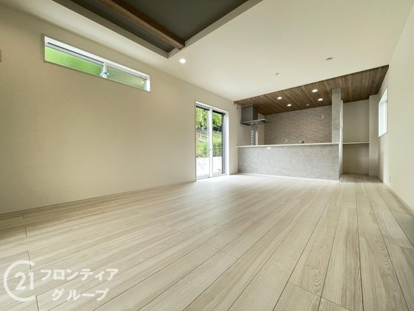 生駒市萩の台１丁目　新築一戸建て　１期　１号棟
