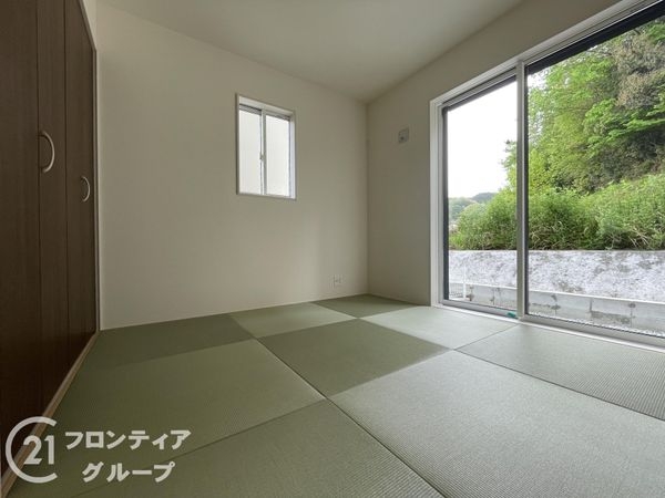 生駒市萩の台１丁目　新築一戸建て　１期　２号棟