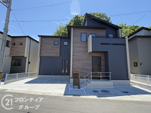 生駒市萩の台１丁目　新築一戸建て　１期　２号棟
