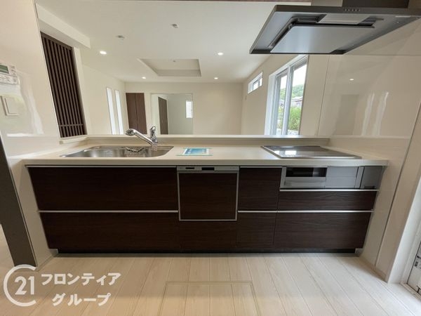 生駒市萩の台１丁目　新築一戸建て　１期　２号棟