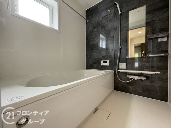 生駒市萩の台１丁目　新築一戸建て　１期　２号棟