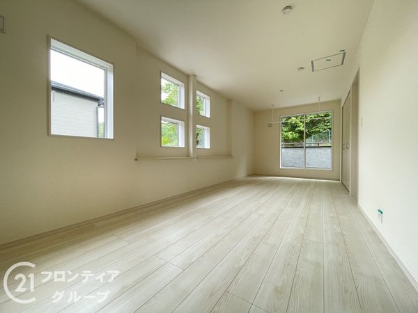 生駒市萩の台１丁目　新築一戸建て　１期　３号棟