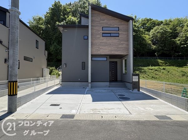 生駒市萩の台１丁目　新築一戸建て　１期　３号棟