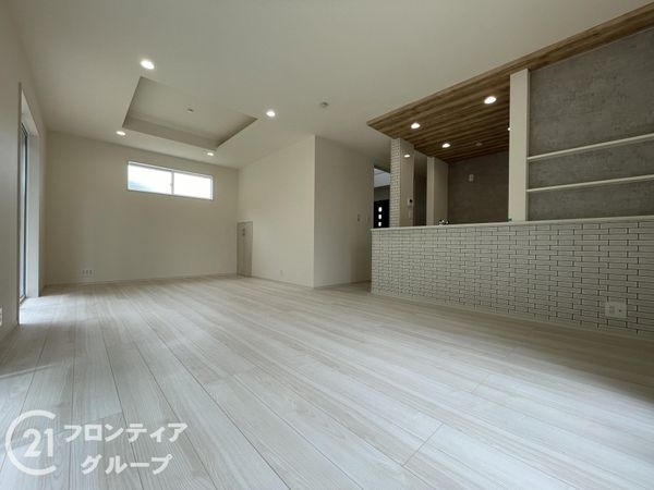 生駒市萩の台１丁目　新築一戸建て　１期　３号棟