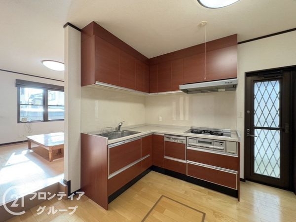 生駒市あすか野北1丁目　中古一戸建て