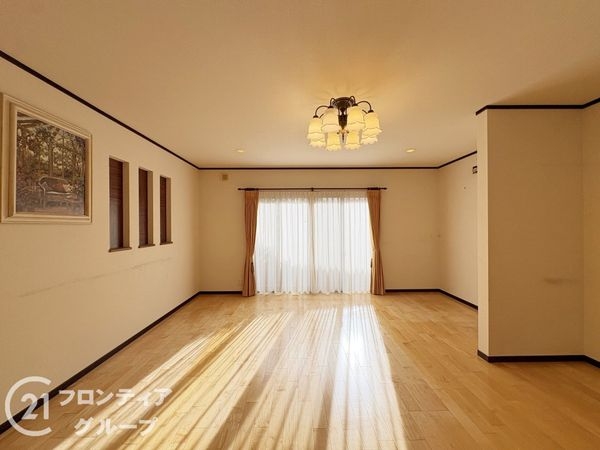 生駒市あすか野北1丁目　中古一戸建て