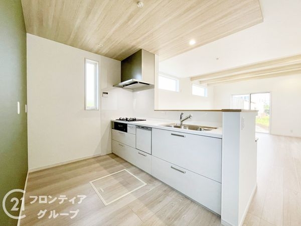 大和高田市大字西坊城　新築一戸建て　３号地