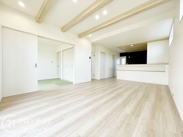 大和高田市大字西坊城　新築一戸建て　３号地