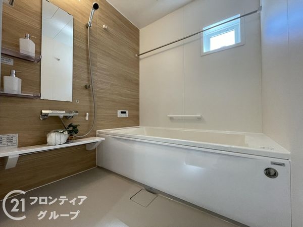奈良市大安寺３丁目　新築一戸建て　第１　２号棟