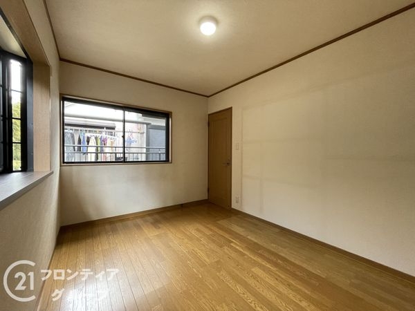 京田辺市薪狼谷の中古一戸建て