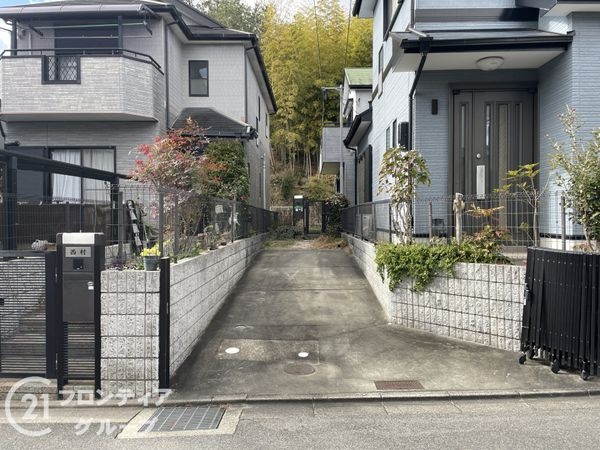 京田辺市薪狼谷の中古一戸建て