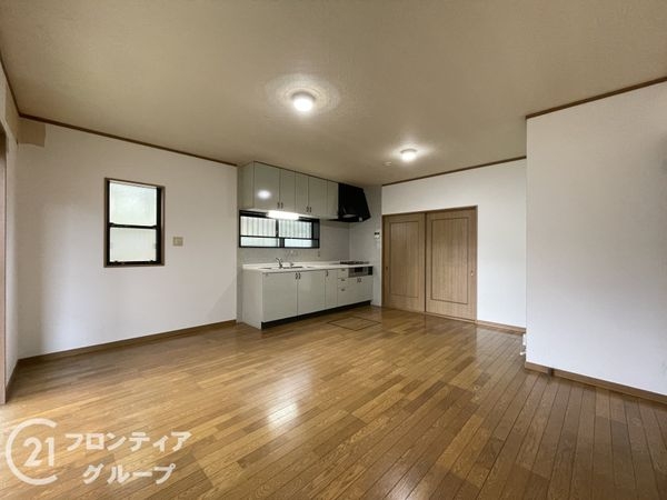 京田辺市薪狼谷　中古一戸建て