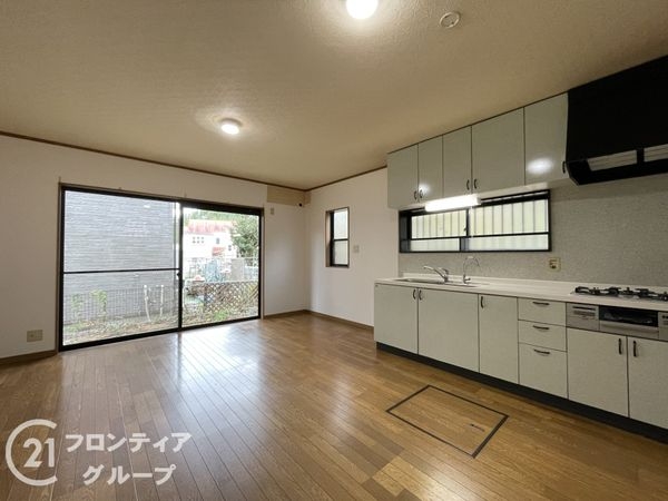 京田辺市薪狼谷の中古一戸建て