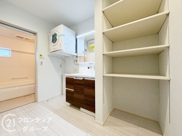 奈良市学園大和町２丁目　新築一戸建て　１号棟
