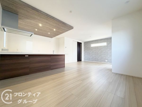 奈良市学園大和町２丁目　新築一戸建て　１号棟