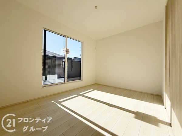 奈良市学園大和町２丁目　新築一戸建て　２号棟