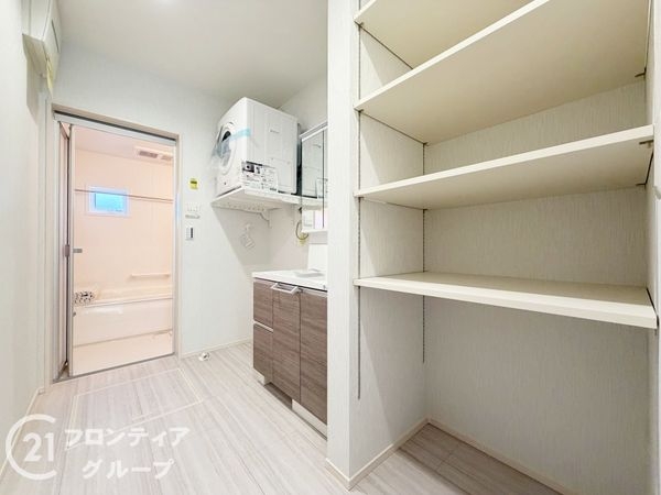 奈良市学園大和町２丁目　新築一戸建て　２号棟