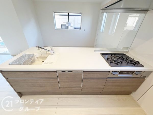 奈良市学園大和町２丁目　新築一戸建て　２号棟