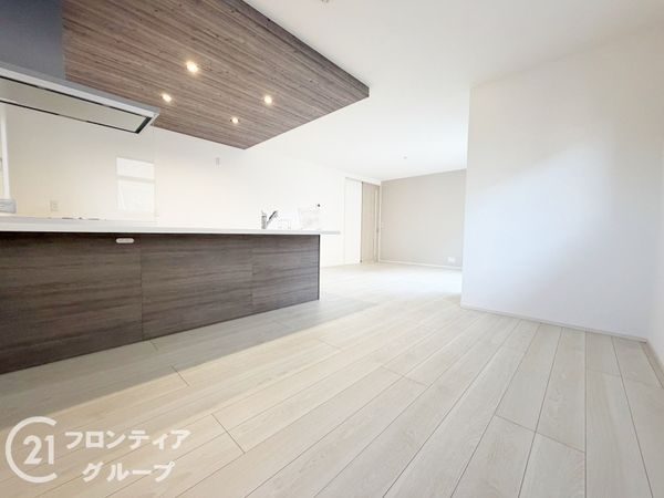奈良市学園大和町２丁目　新築一戸建て　２号棟