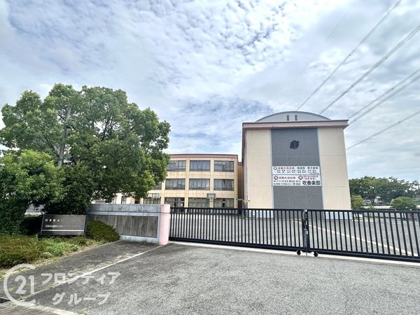 相楽郡精華町精華台１丁目の中古一戸建て(精華町立精華西中学校)