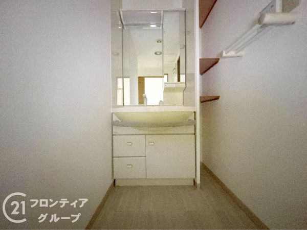 ロイヤルヒルズ富雄C棟　中古マンション