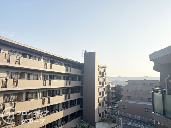 ロイヤルヒルズ富雄C棟　中古マンション
