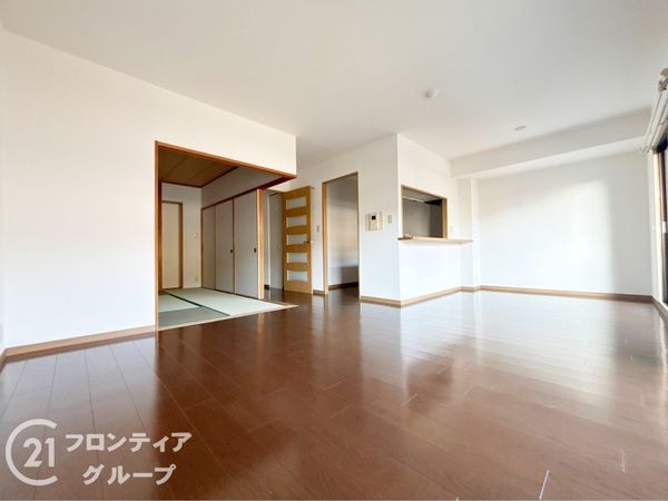 ロイヤルヒルズ富雄C棟　中古マンション