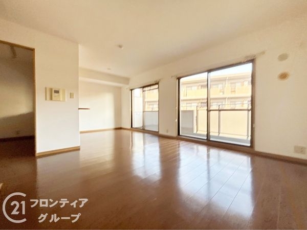ロイヤルヒルズ富雄C棟　中古マンション