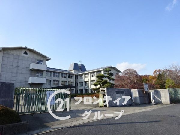 北葛城郡上牧町片岡台２丁目　新築一戸建て　第３　２号棟(上牧町立上牧第二中学校)