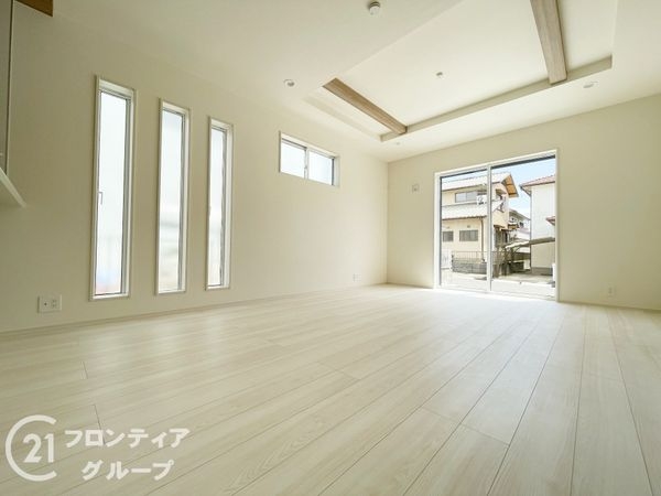 生駒市ひかりが丘１丁目　新築一戸建て　全１区画