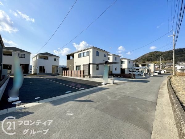 生駒郡斑鳩町龍田４丁目　新築一戸建て　第２　2号棟