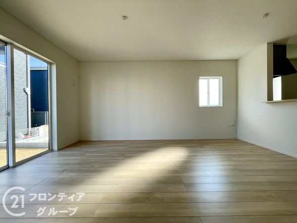 生駒郡斑鳩町龍田４丁目　新築一戸建て　第２　2号棟
