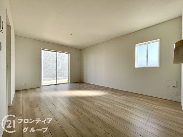 生駒郡斑鳩町龍田４丁目　新築一戸建て　第２　2号棟