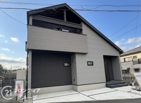 奈良市高畑町　中古一戸建て　全２区画　A号地