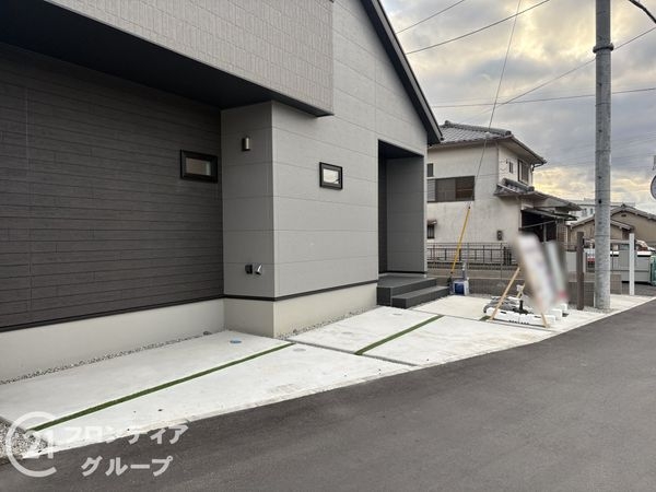 奈良市高畑町の中古一戸建て