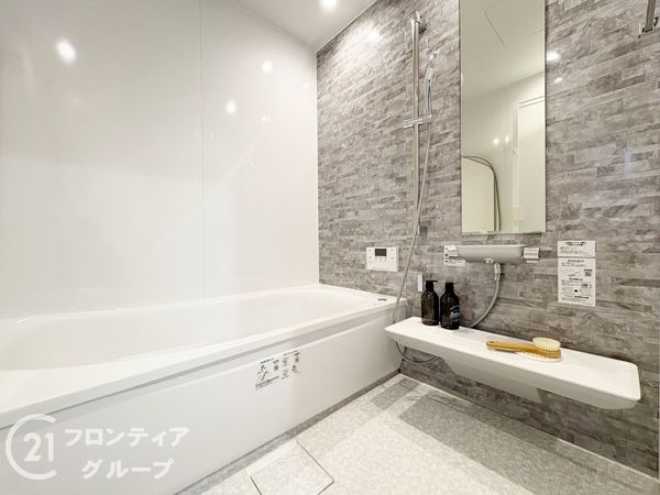 奈良市高畑町　中古一戸建て　全２区画　A号地